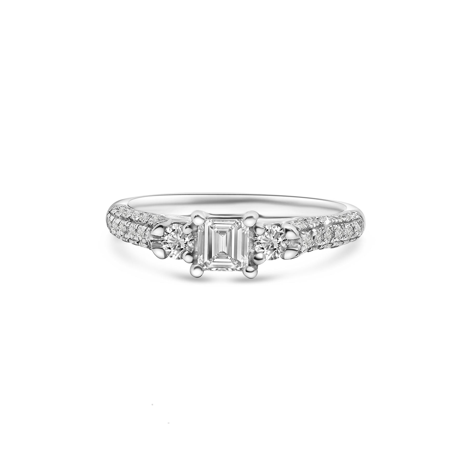18kt Brilliant Cut Diamond Halo Engagement Ring