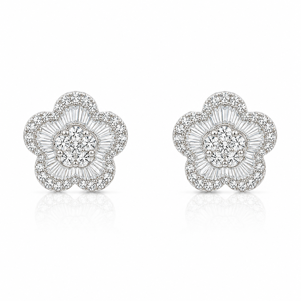 18kt Diamond Flower Earrings