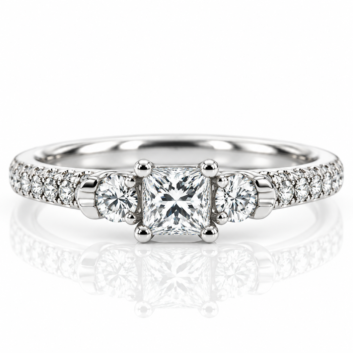 18kt Brilliant Cut Diamond Halo Engagement Ring