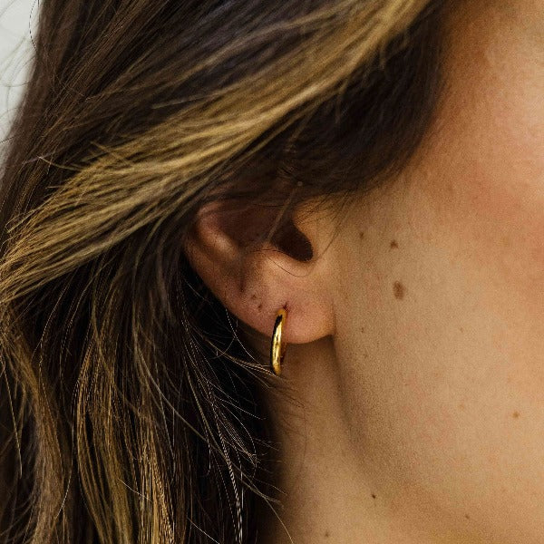 Tube Medium Hoop Earrings