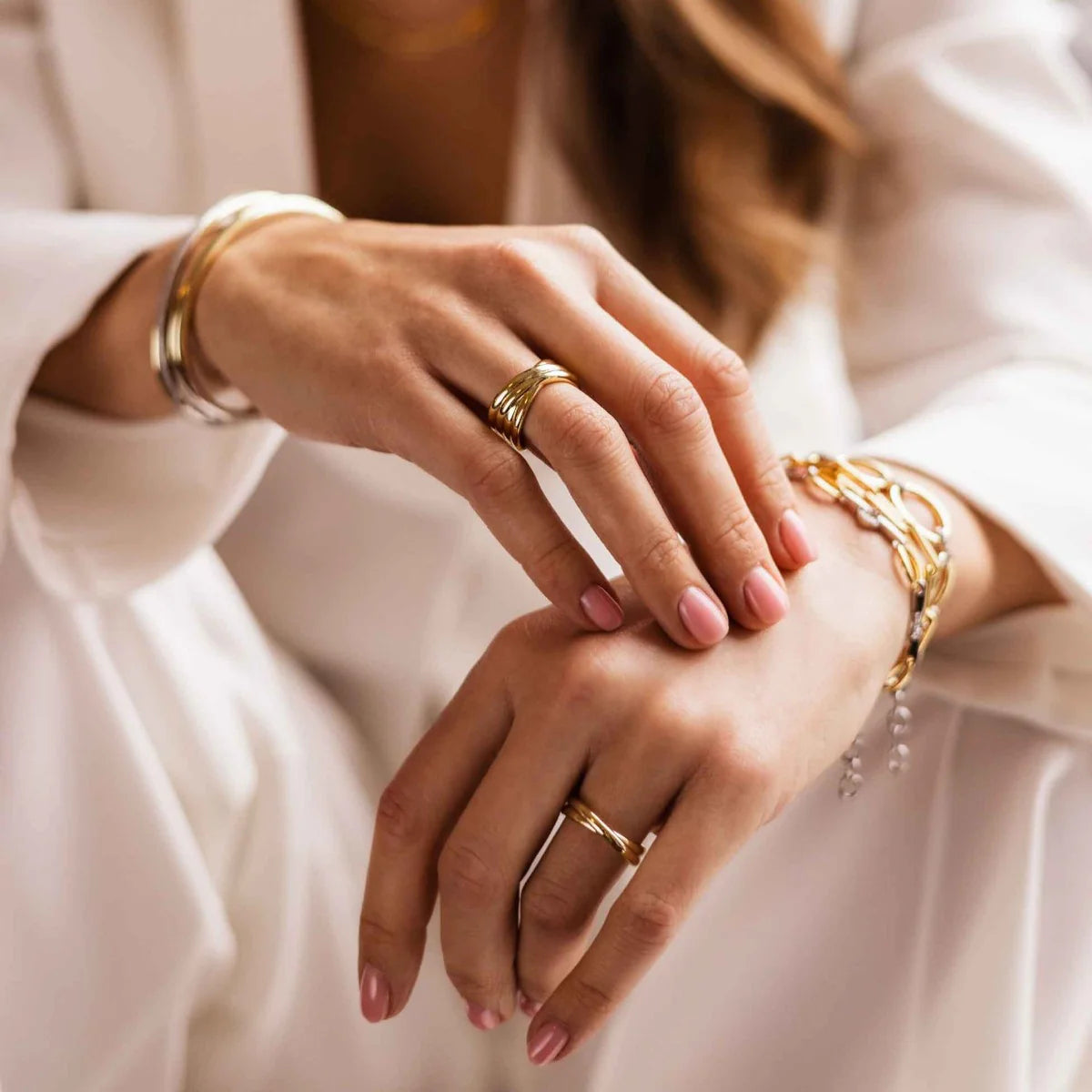 Crossing Bold Bands Ring