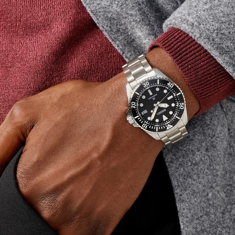 Seiko Prospex Solar Diver’s in Pure Black SNE597P1