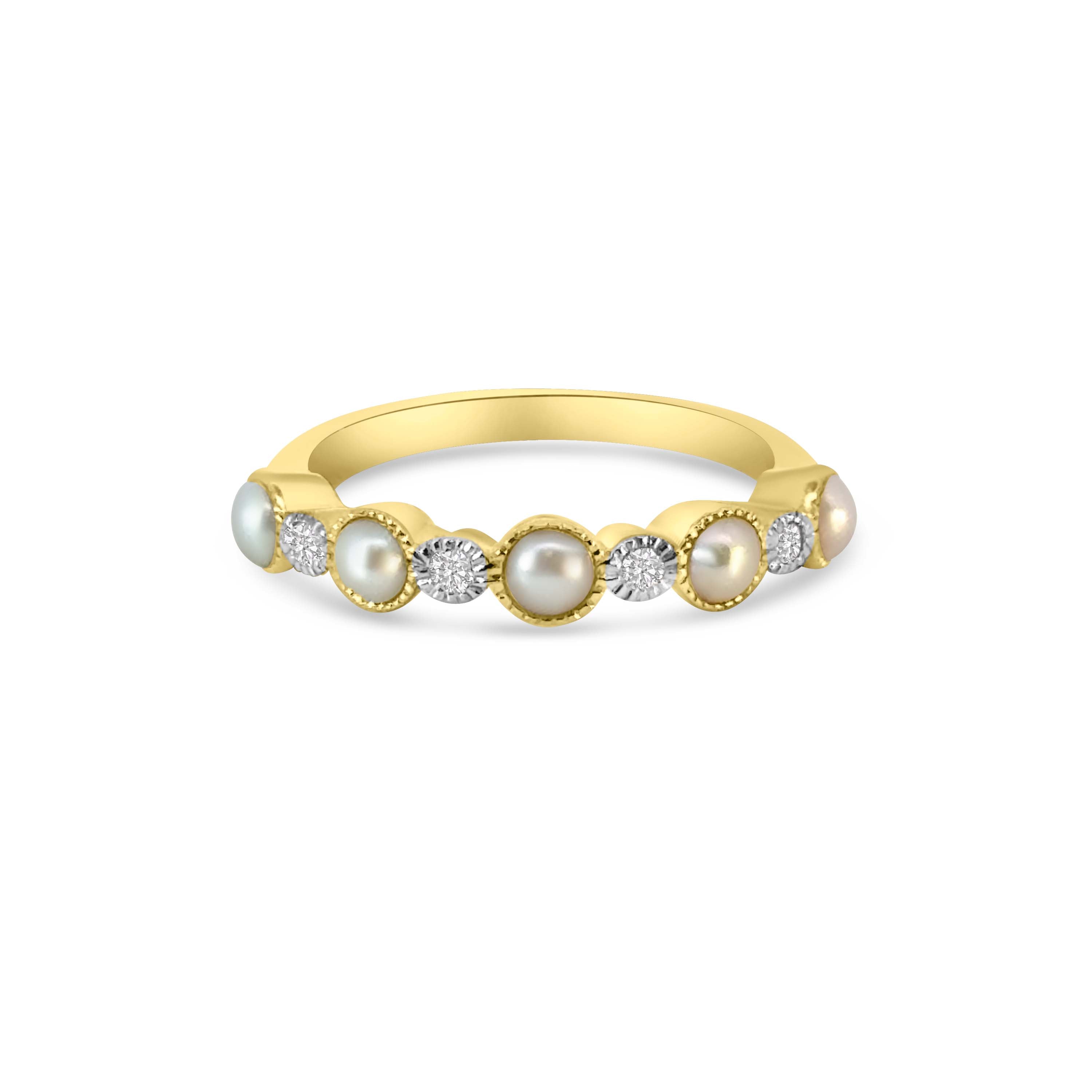 9kt Pearl and Diamond Solitaire Band