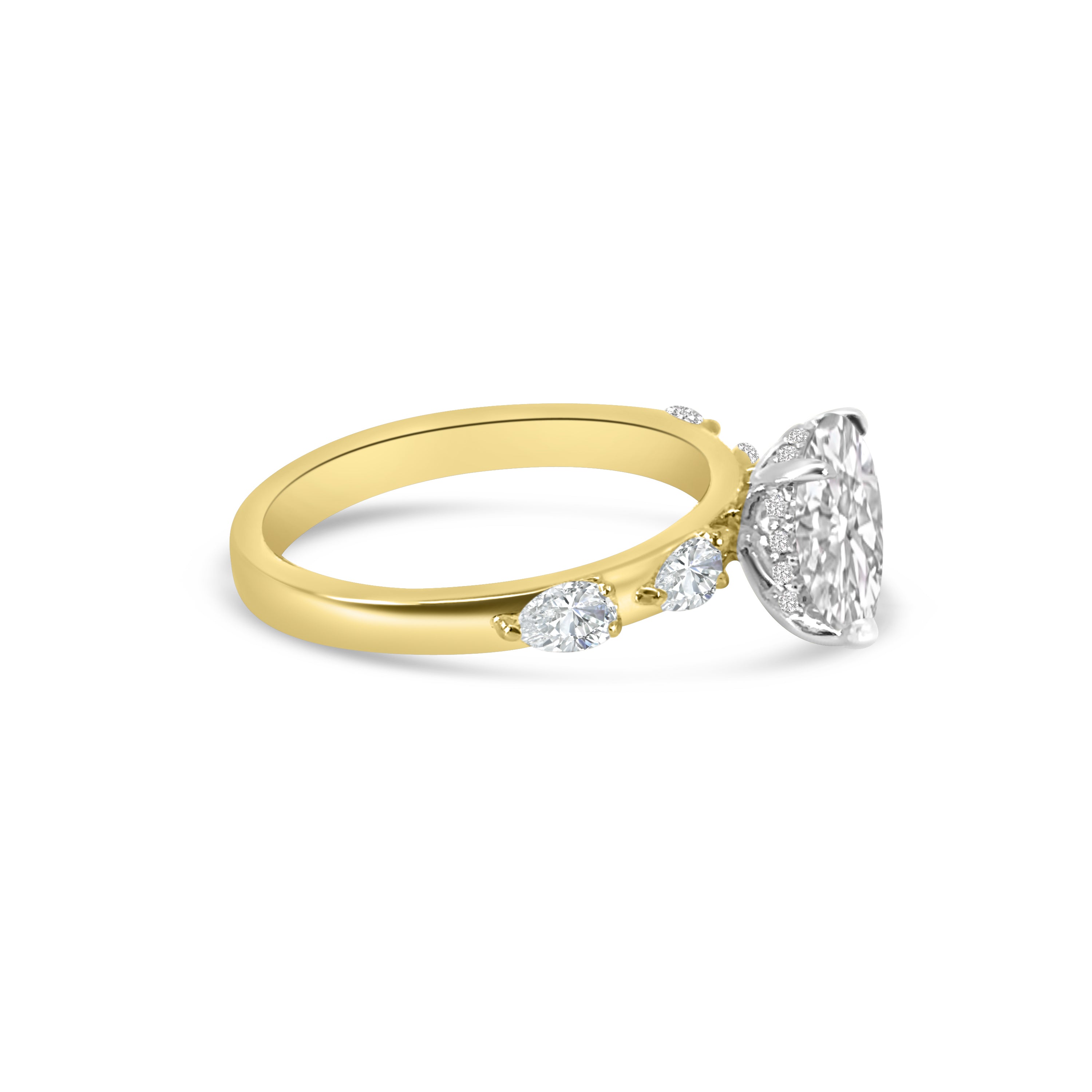 Lab Diamond 18kt Oval Solitaire Engagement Ring