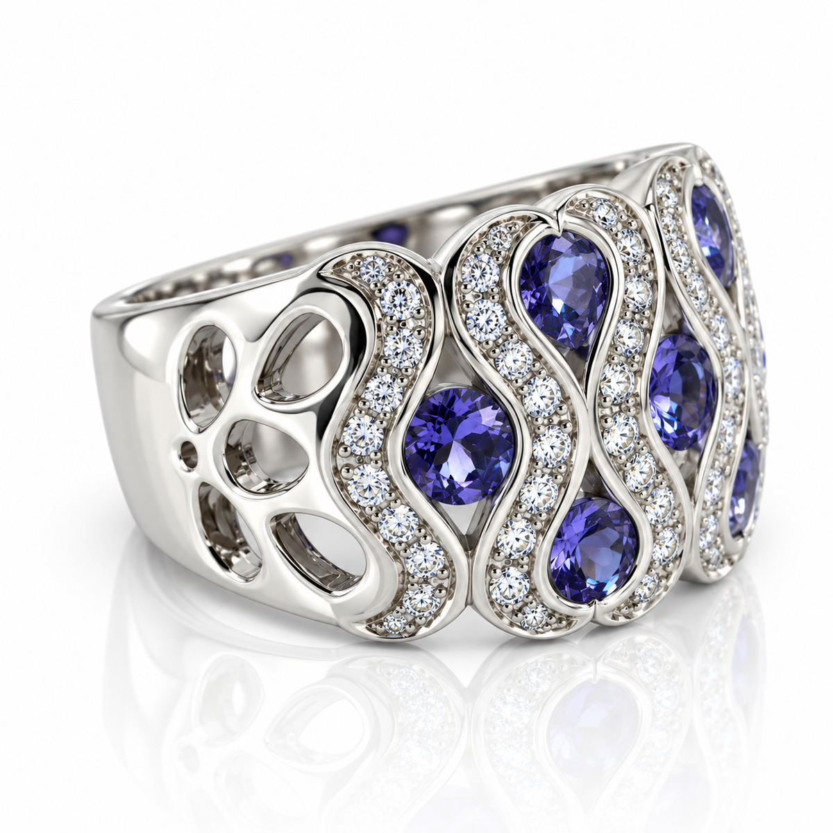 18kt Tanzanite and Diamond Dress Ring