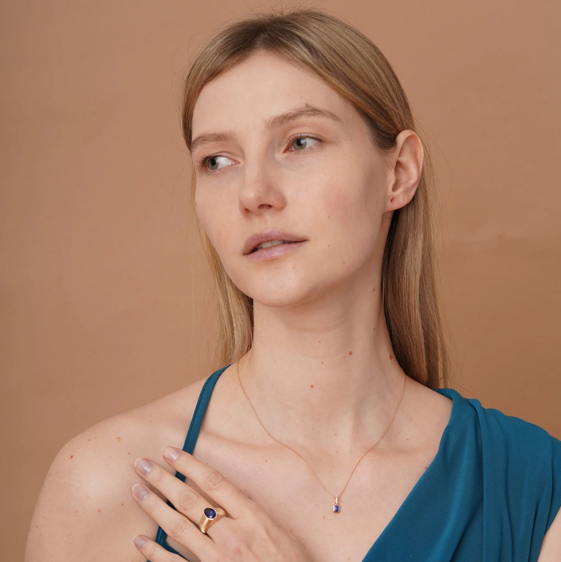 Light Beam Necklace