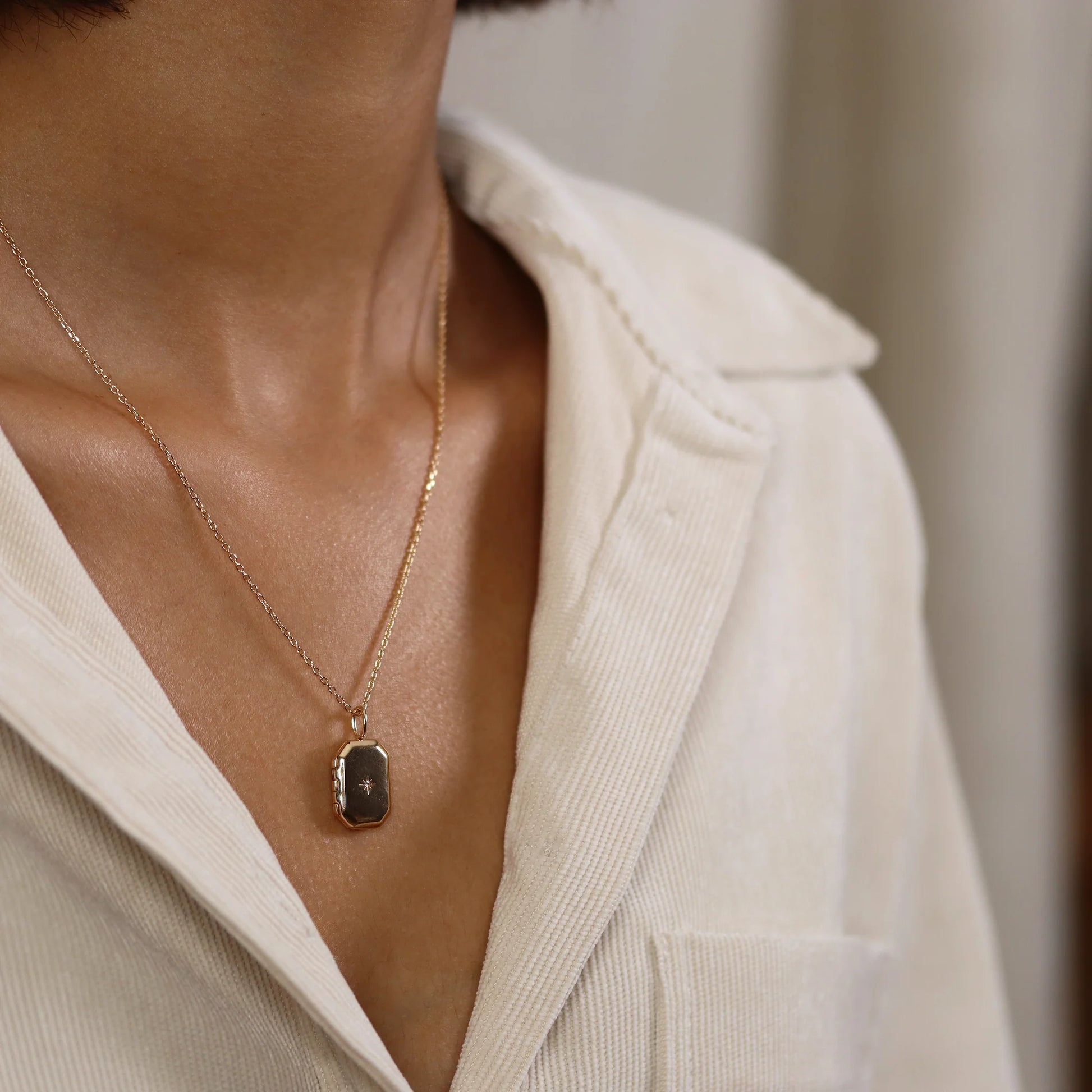Heartstrings Pendant Locket image 1